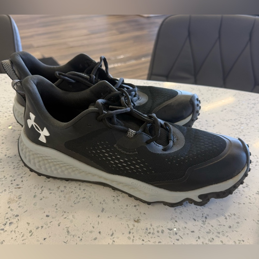 Under Armour Charged Maven Trail Running 12